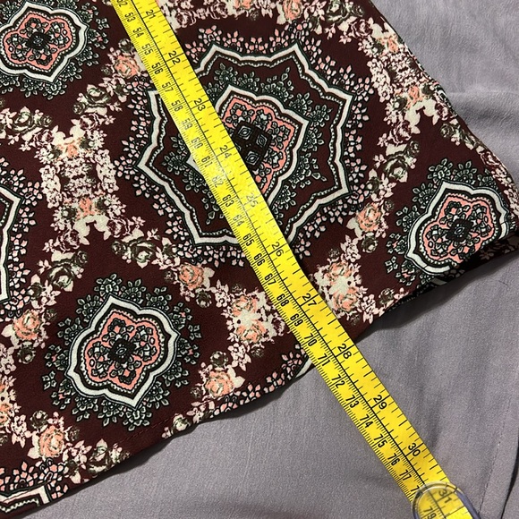 Beautiful, Summer blouse w crochet shoulders & back. Sz: Large $16 - Picture 6 of 6